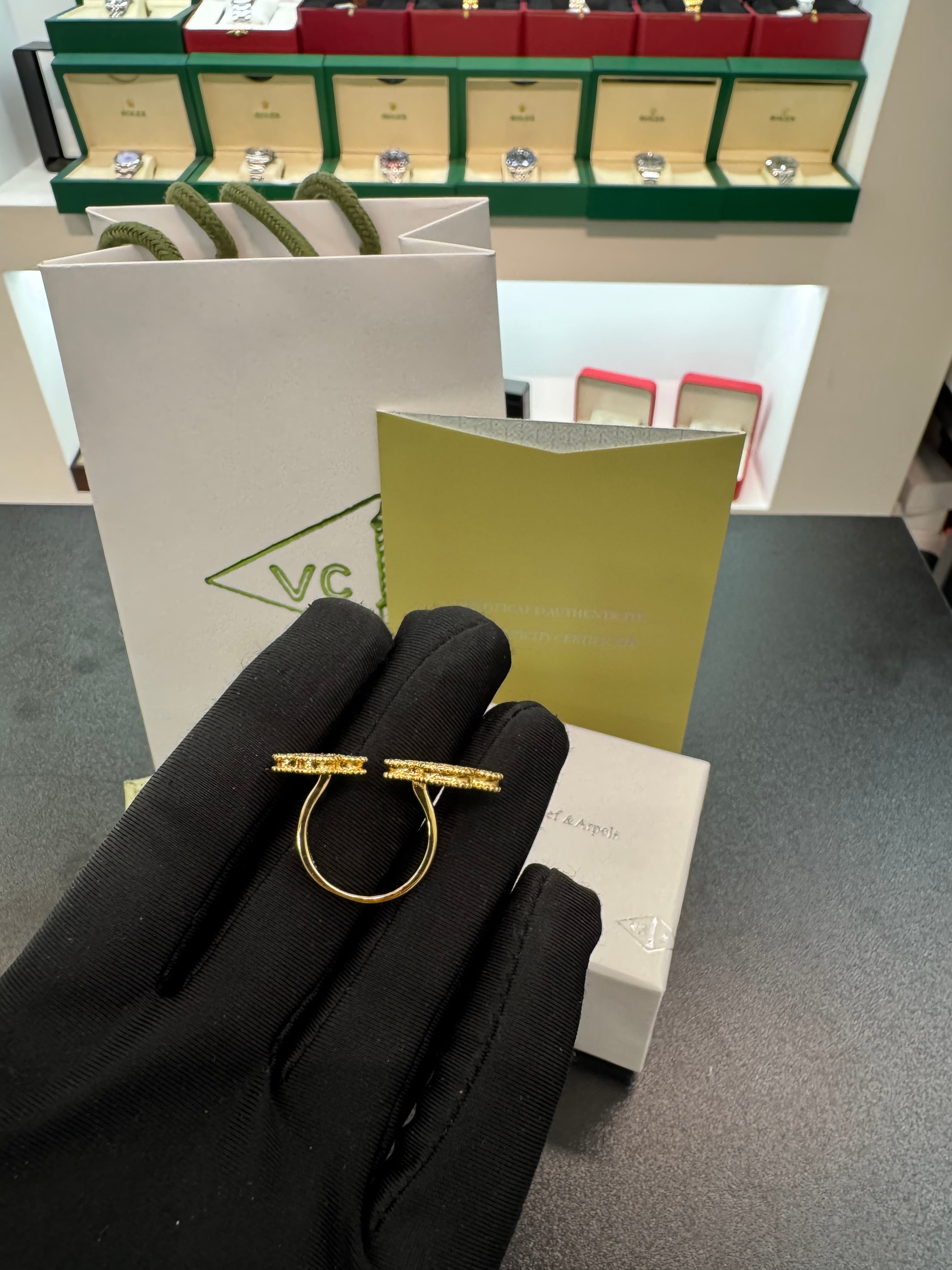 Vintage alhambra ring studded