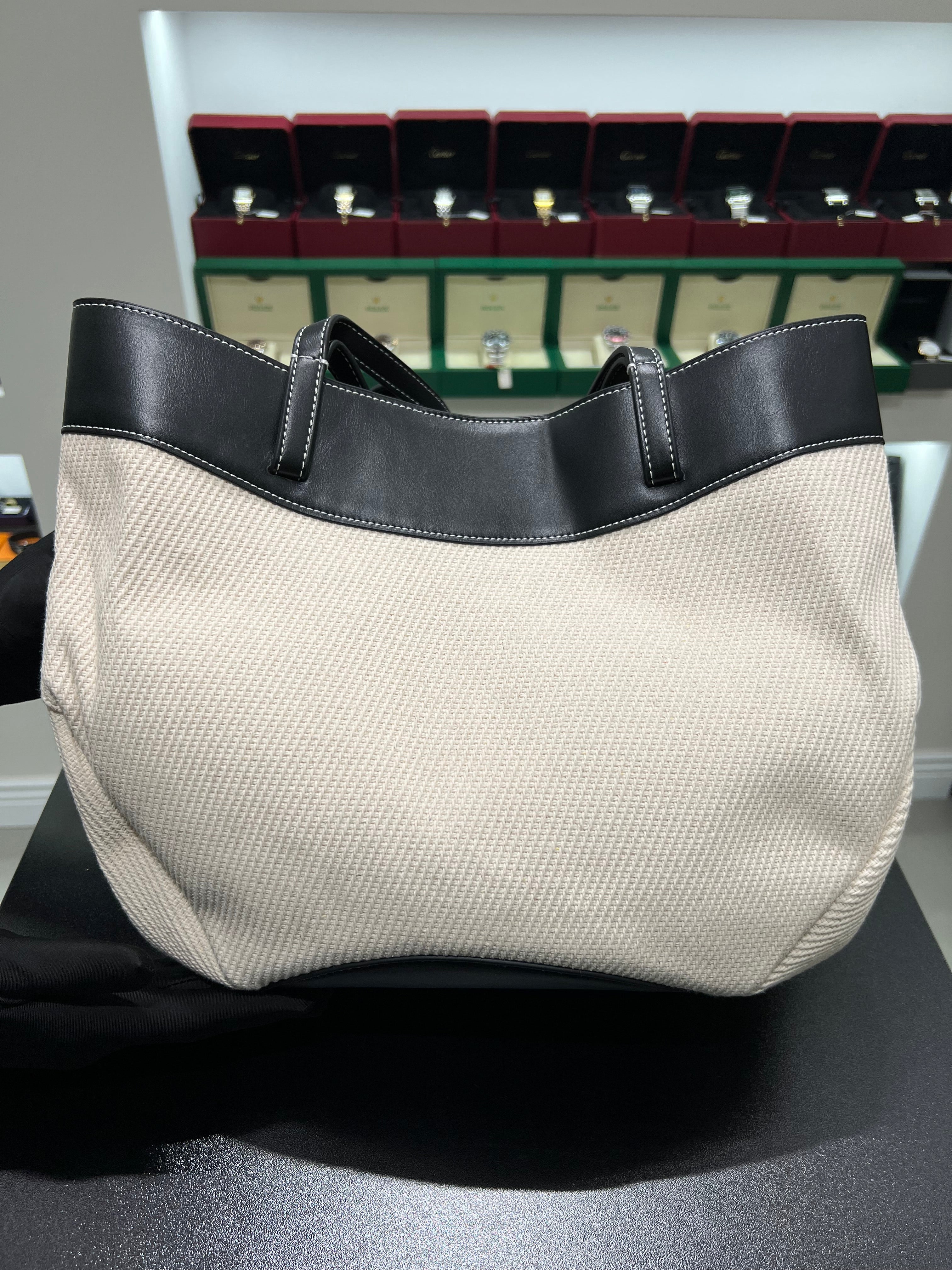 Polēne Cyme black