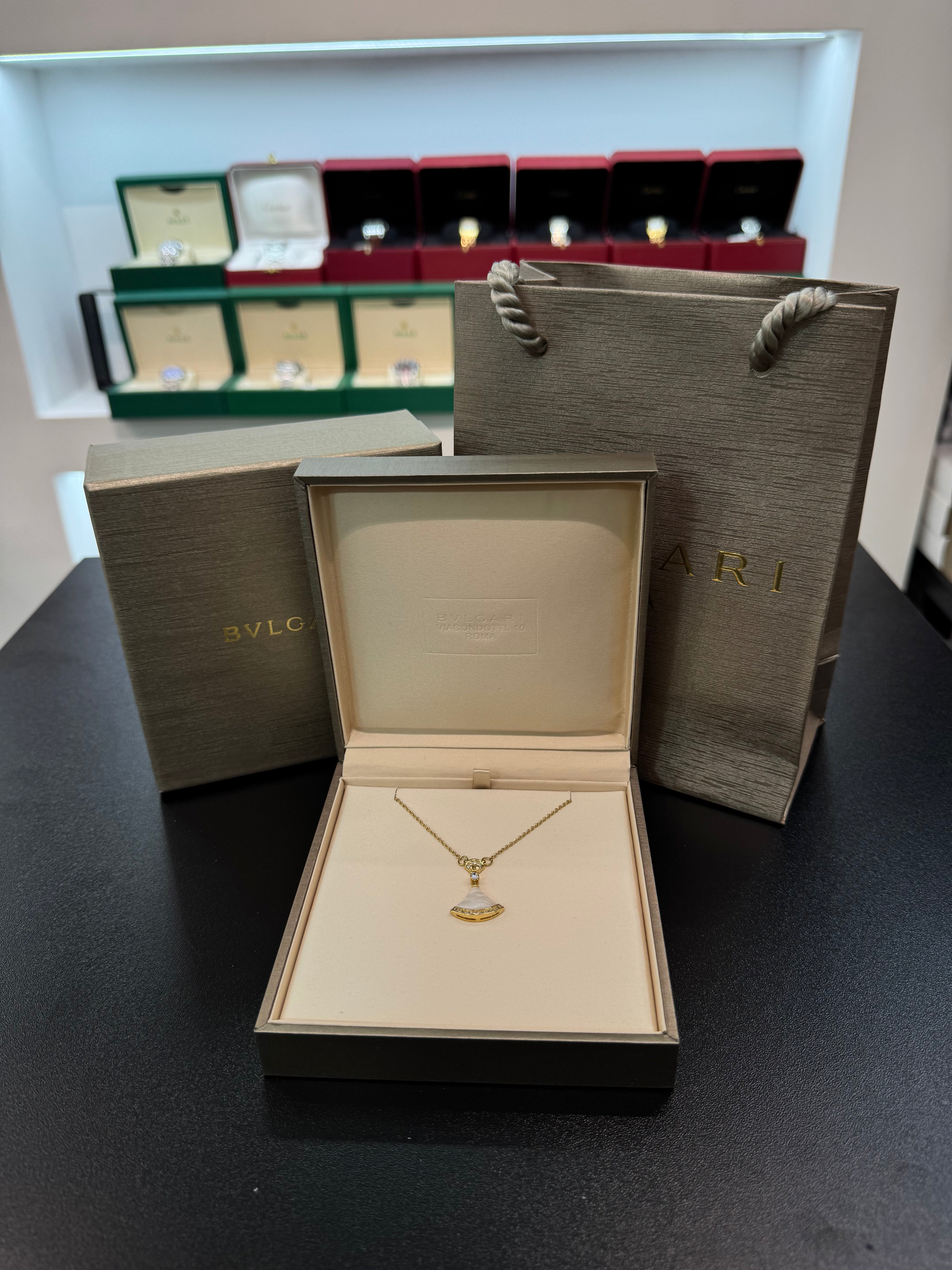 Divas dream necklace