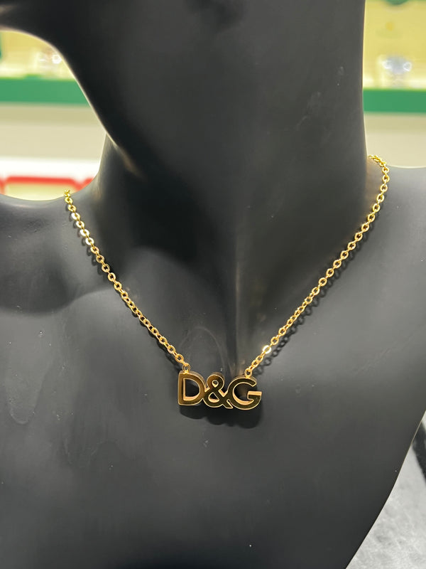 طقم مجوهرات من قطعتين | Two-Piece Gold Jewelry Set