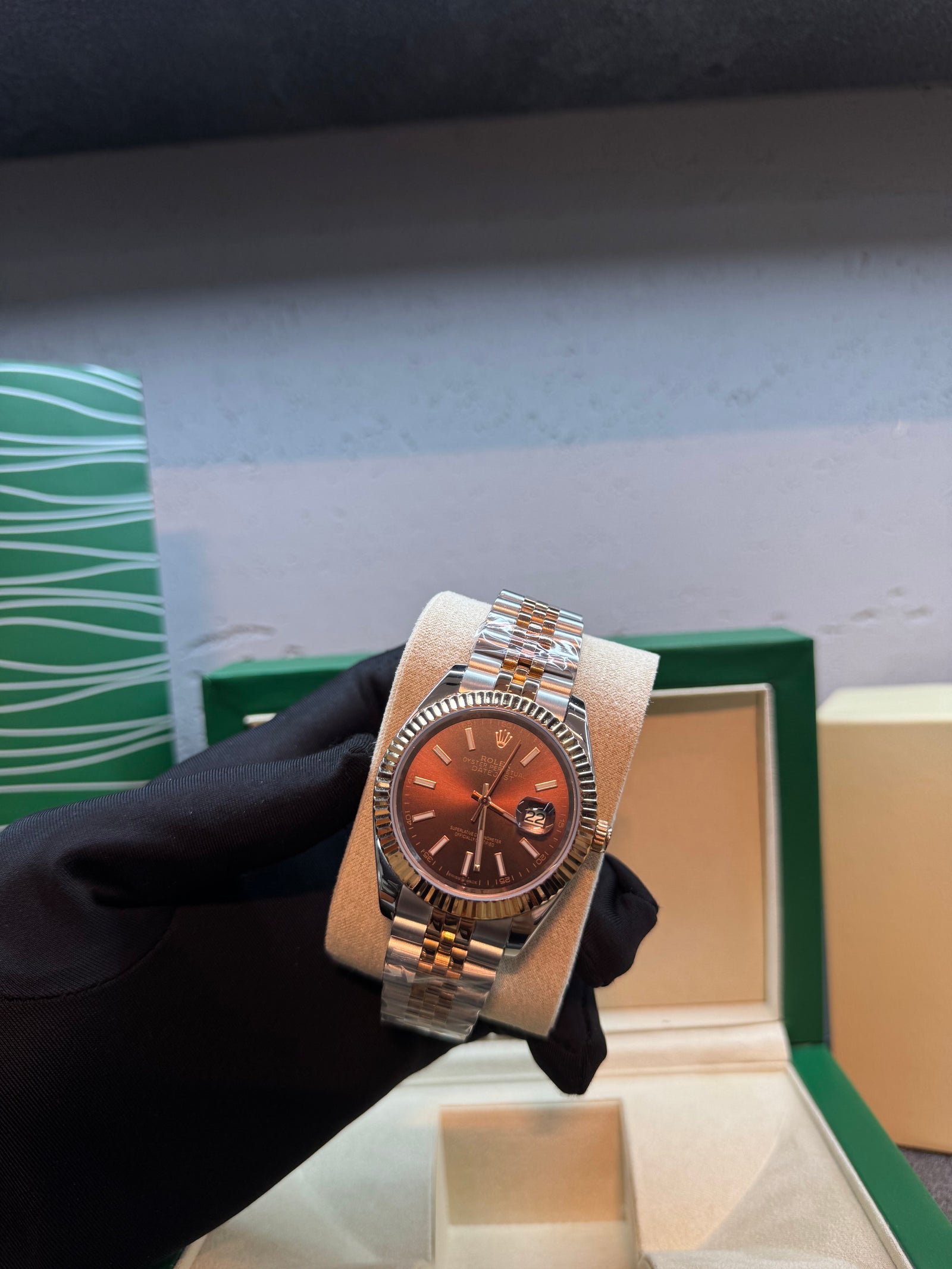 Oyster datejust chocolate dial and a two-tone/ اويستر ديت جست دايل شيكولاتي