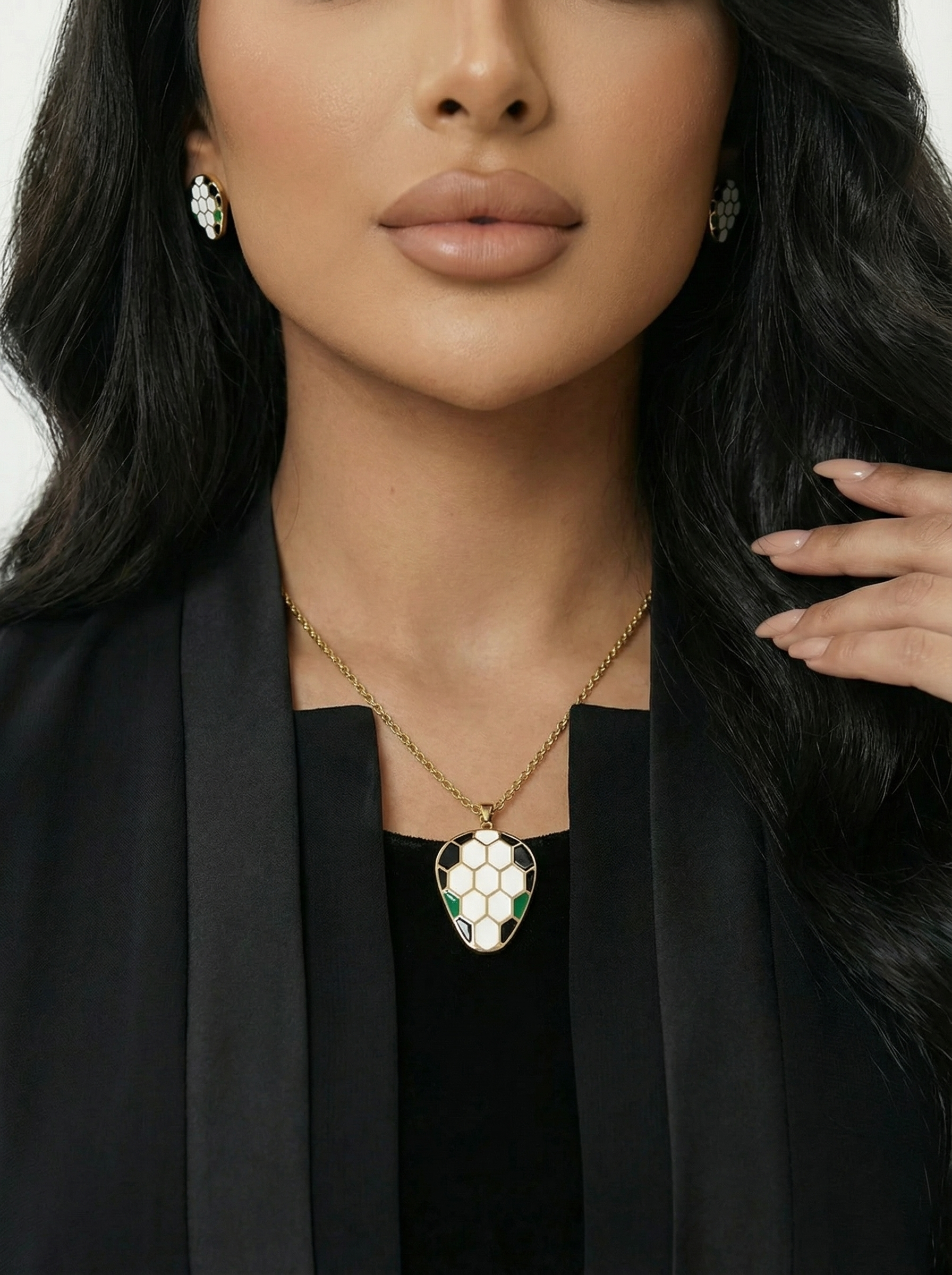 طقم بولغري قطعتين شعار الافعى الكبير