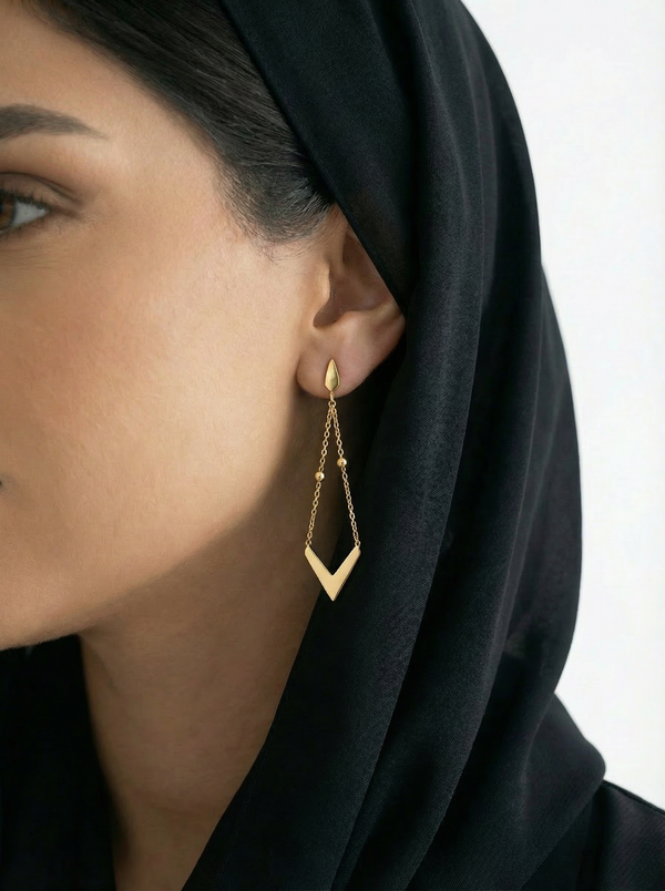 أقراط حرف V المتدلية | V-Shape Drop Earrings