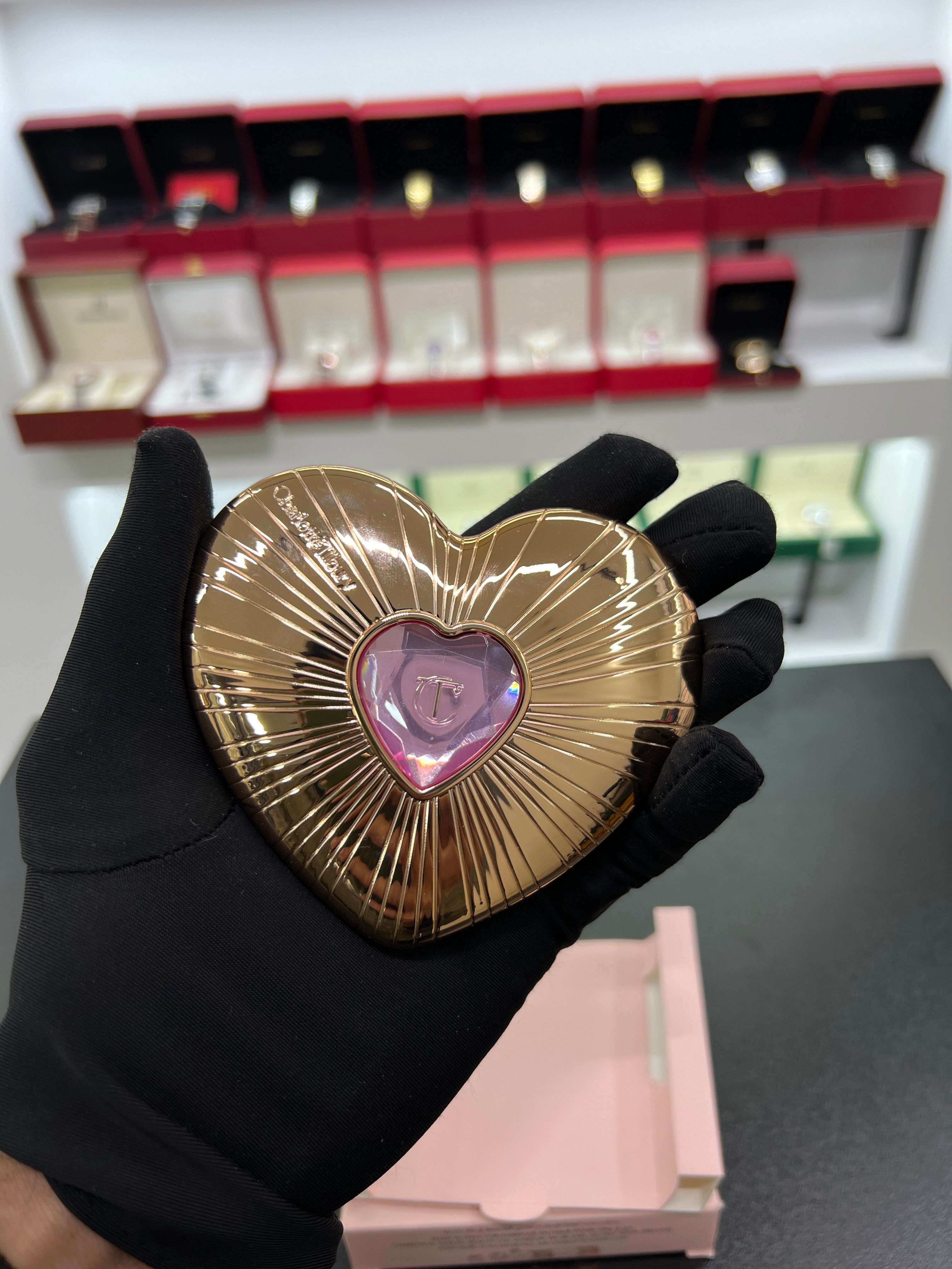 Cheek to Chic Blusher – Love Glow