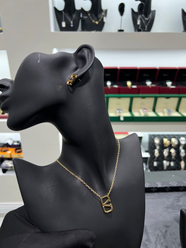 طقم مجوهرات كلاسيكي من قطعتين | Two-Piece Classic Jewelry Set