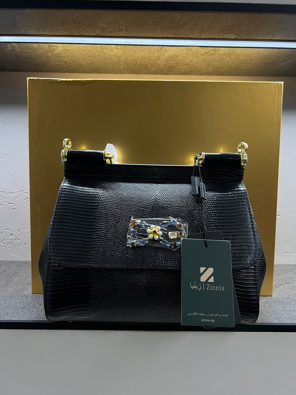 حقيبة سيسيلي صغيرة سوداء بنقشة جلد السحلية
Sicily Small – Black Lizard-Print