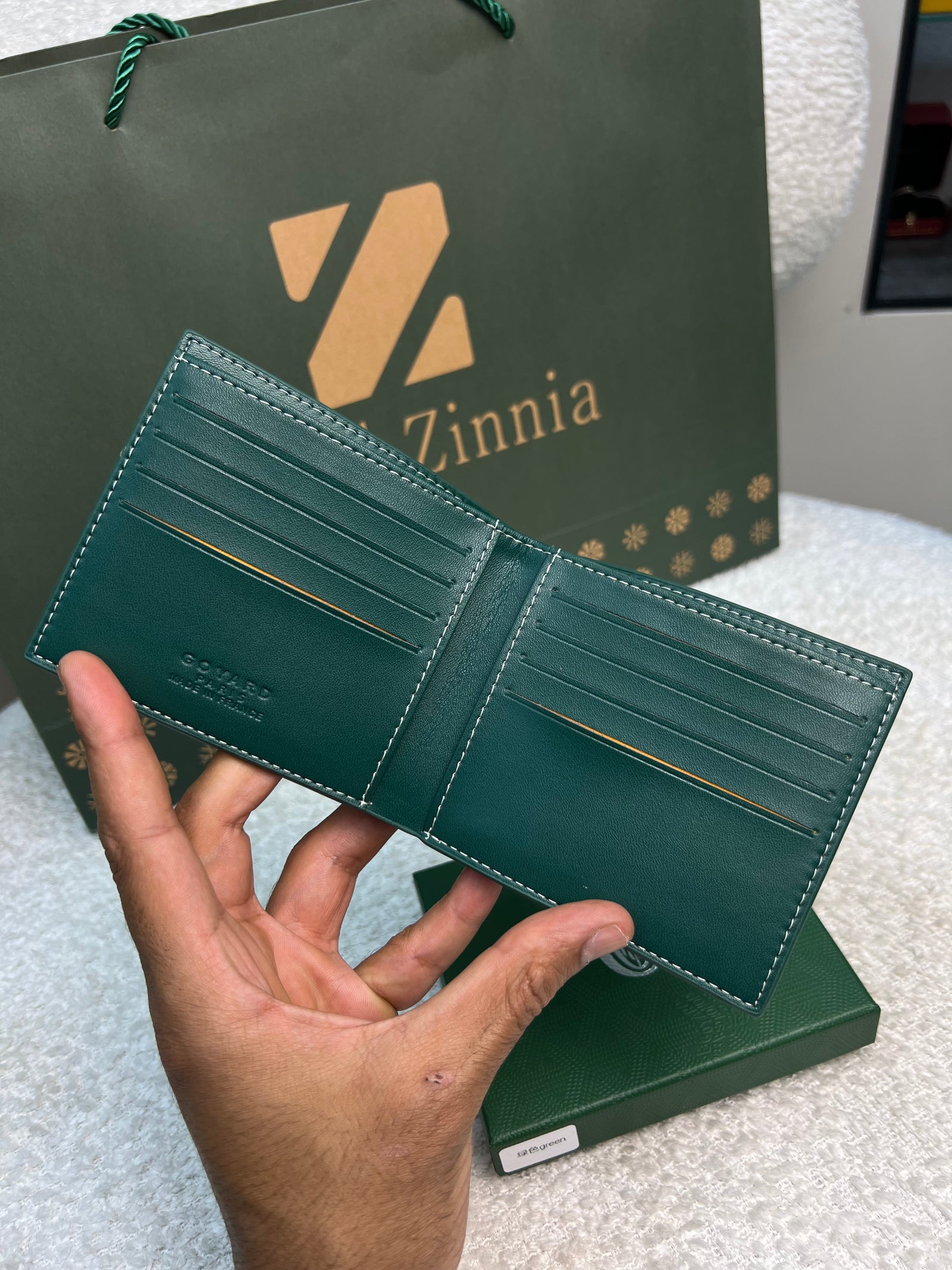 محفظة فيكتوار بنقشة Y أخضر Victoire Wallet