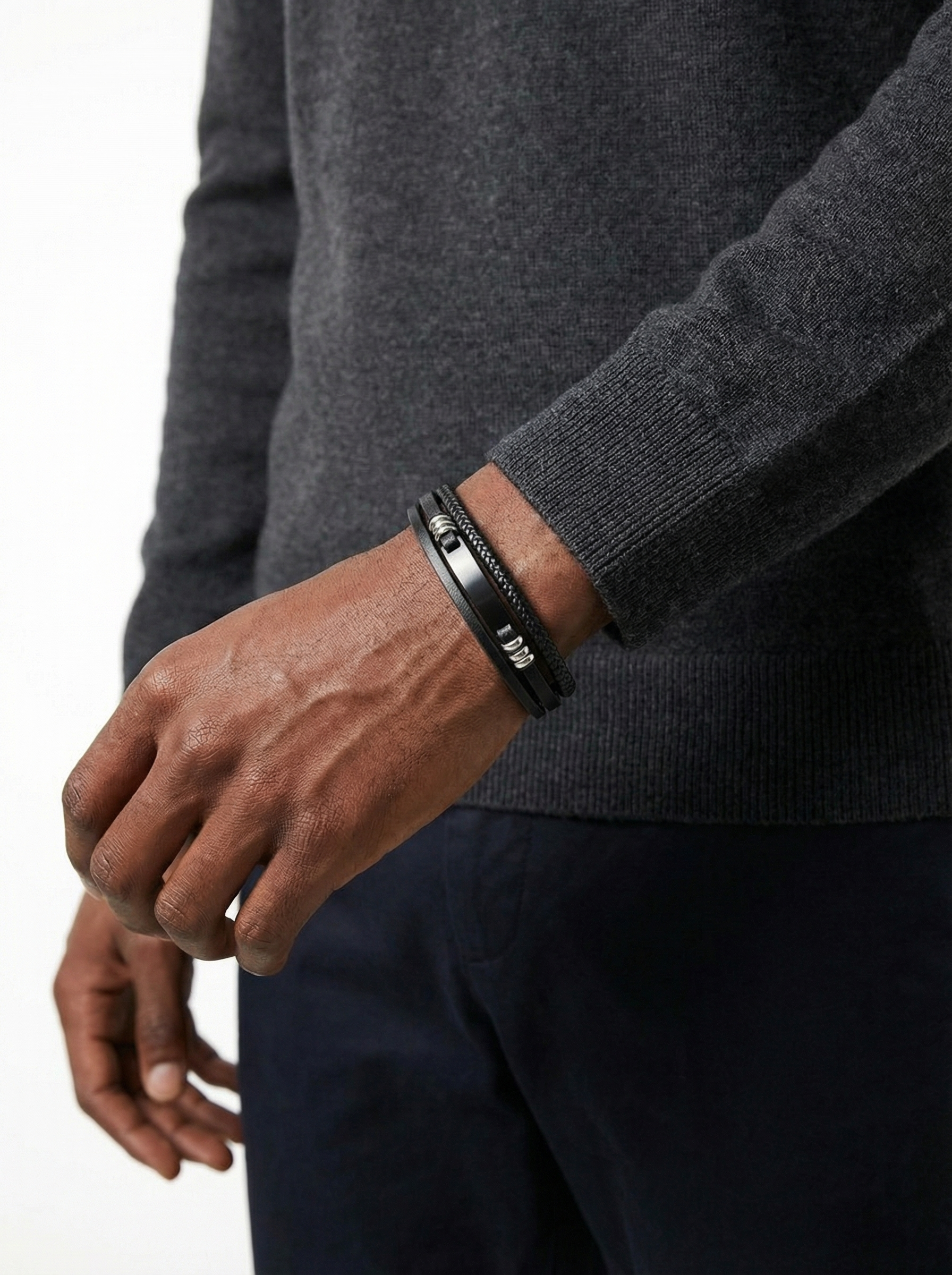 سوار جلد الاسم